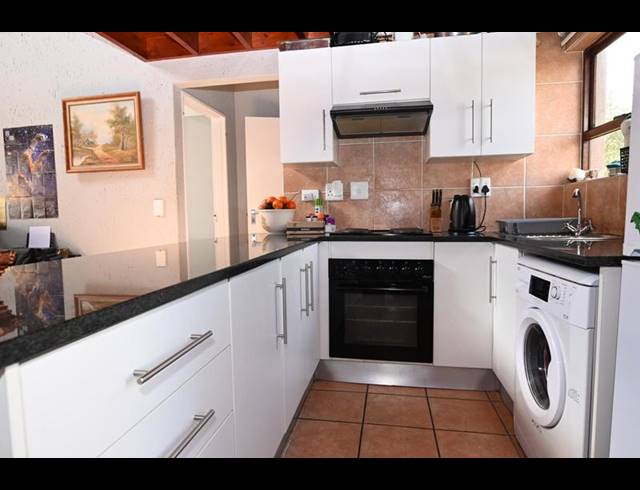 1 BEDROOM APARTMENT FOR SALE IN LONEHILL